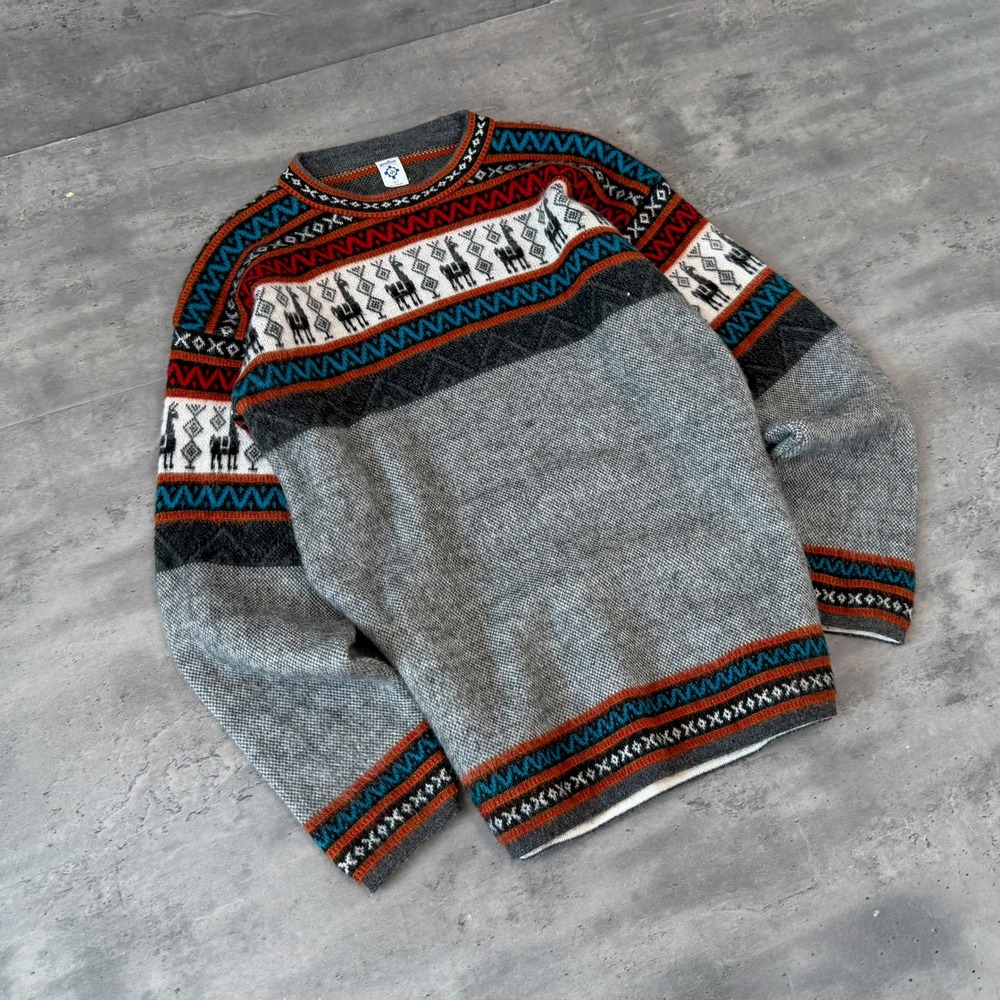 Vintage VTG Y2K 2000's 00's Grey Aztec Geometric Knit Short Sleeve Sweater